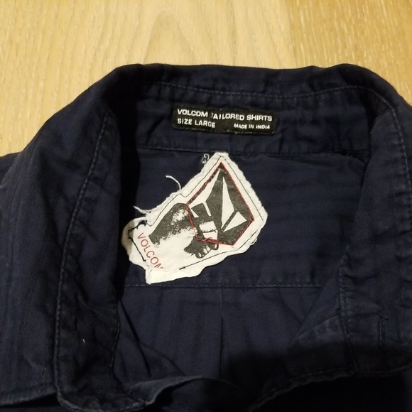 Volcom Large Blue Short Sleeve Shirt - Picture 5 of 7